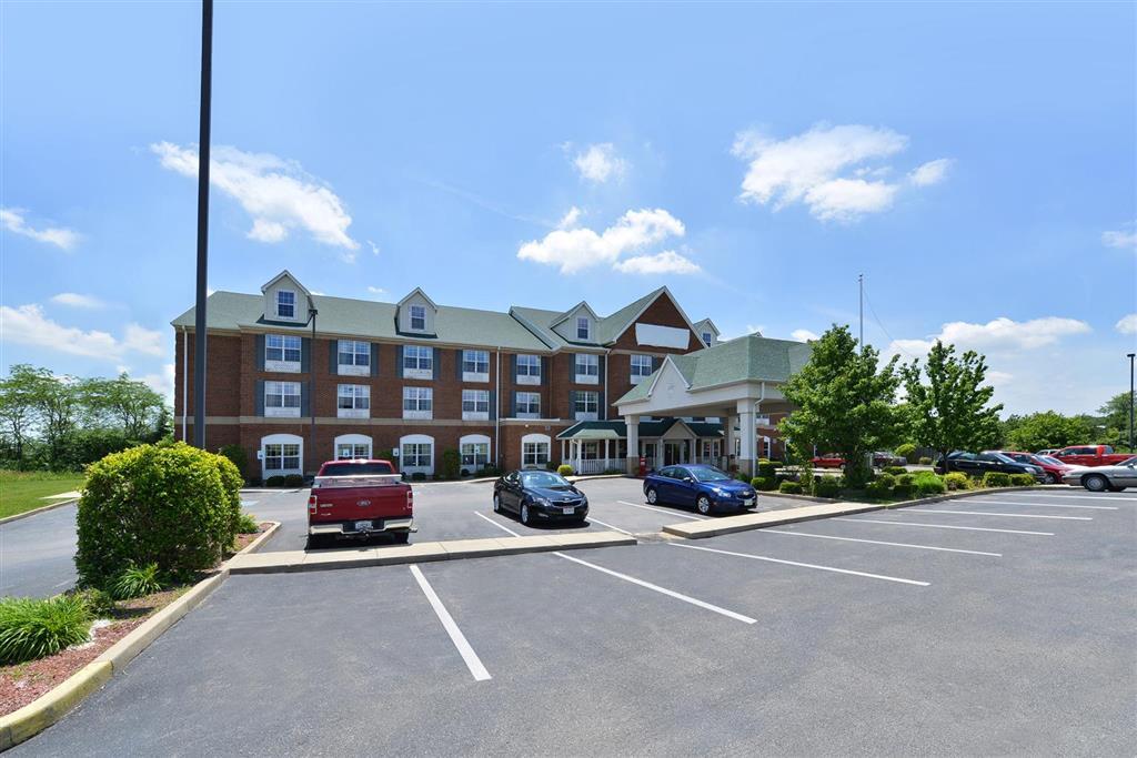 Blisspoint Inn & Suites Marion Exterior photo